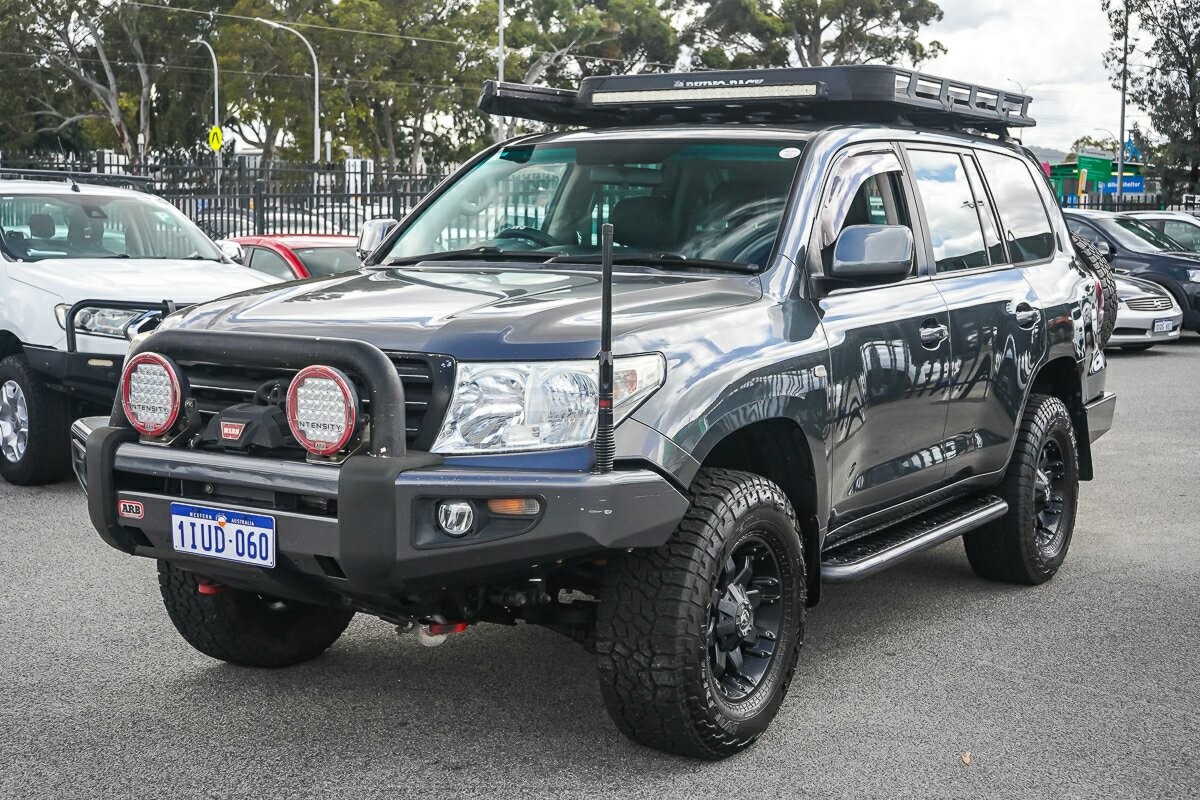Toyota Landcruiser image 4