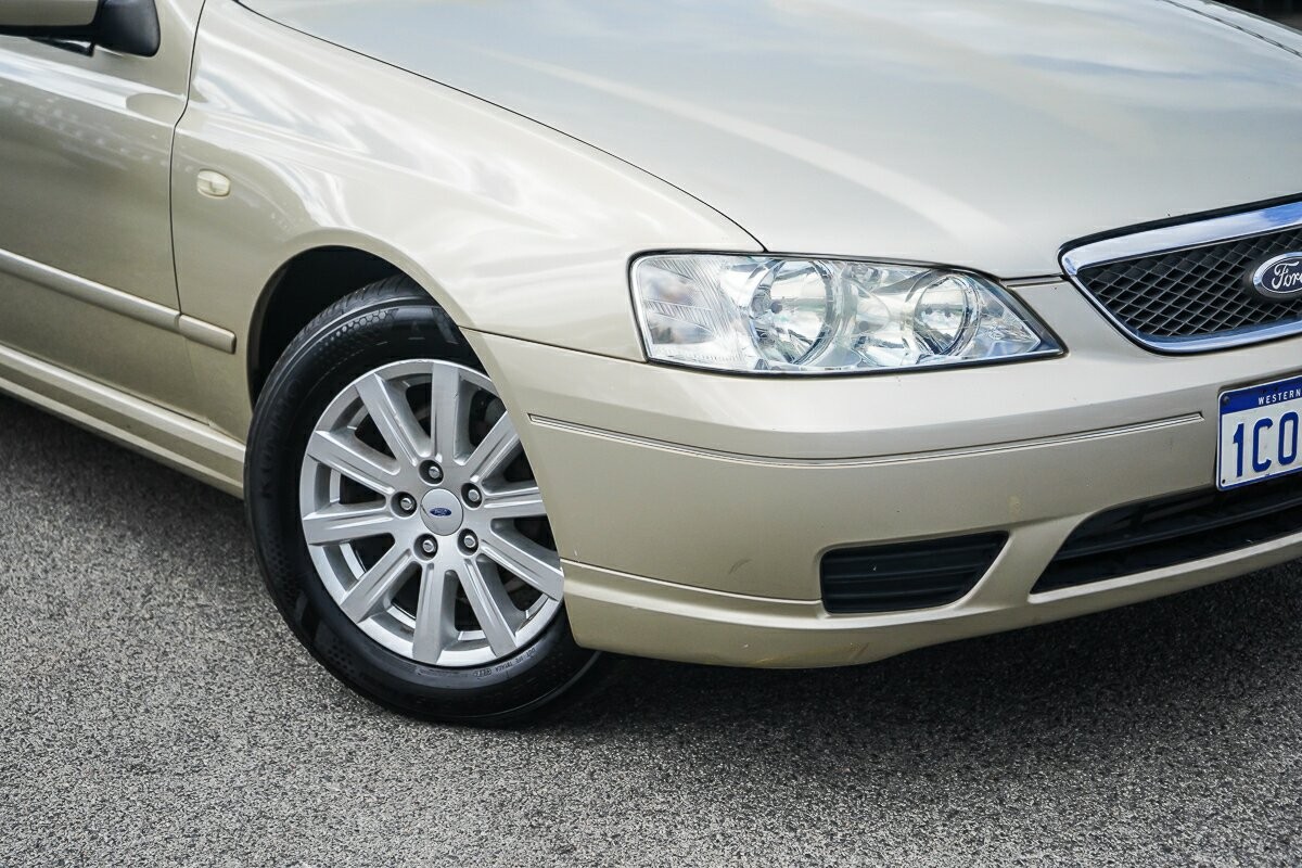 Ford Fairmont image 2