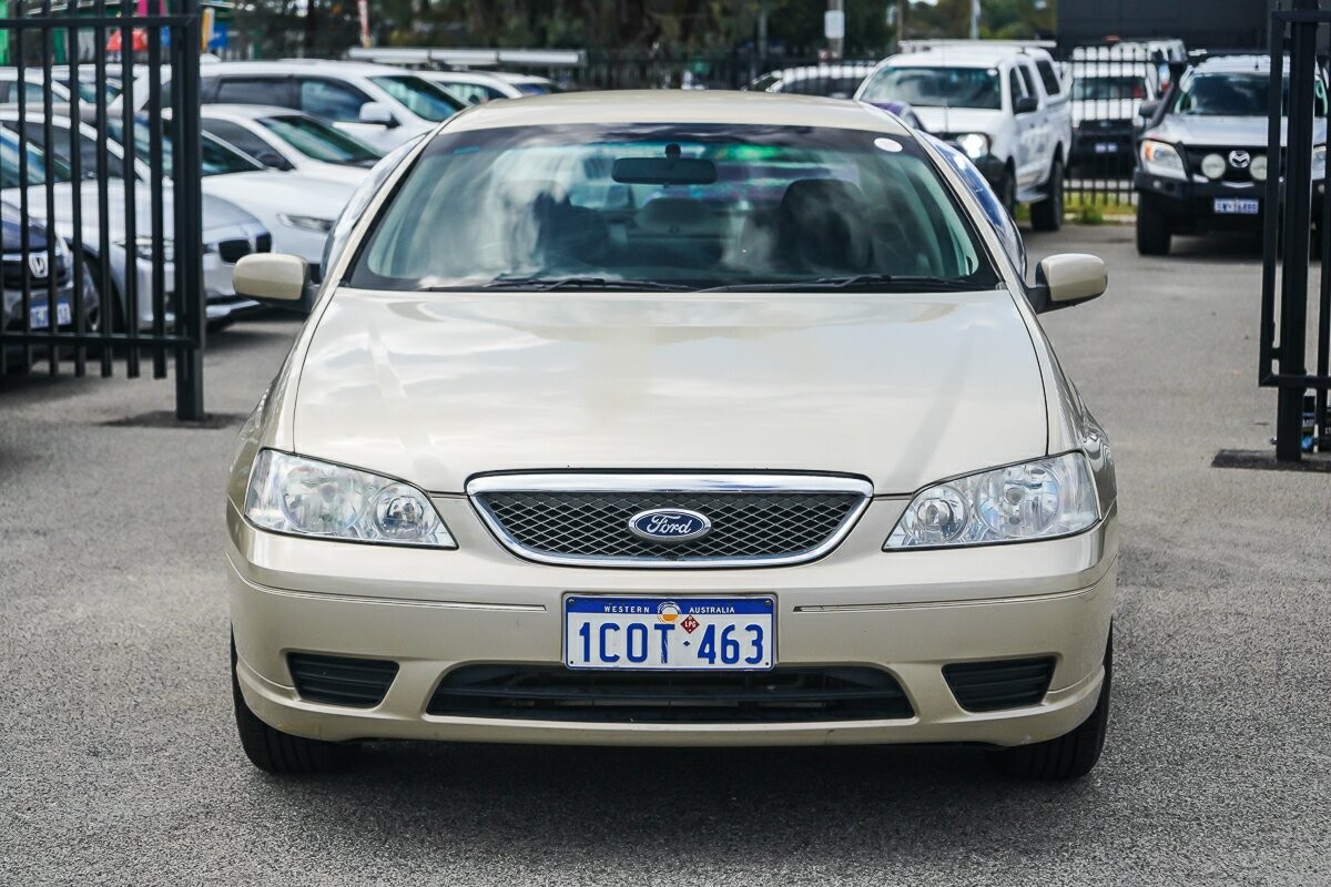 Ford Fairmont image 3
