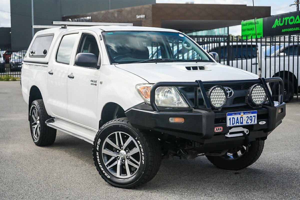 Toyota Hilux image 1