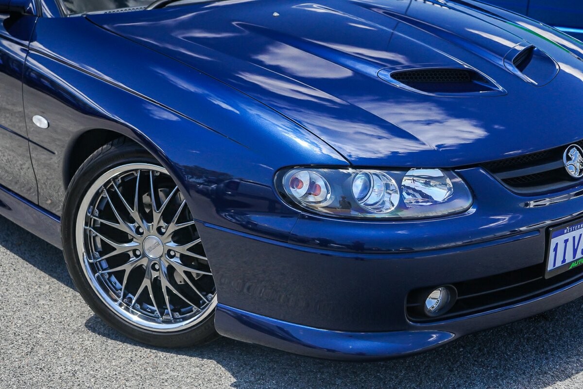 Holden Monaro image 2