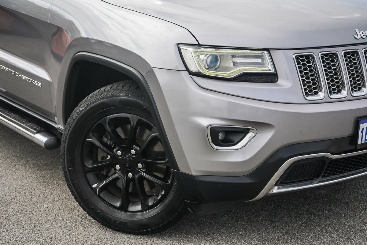 Jeep Grand Cherokee image 2