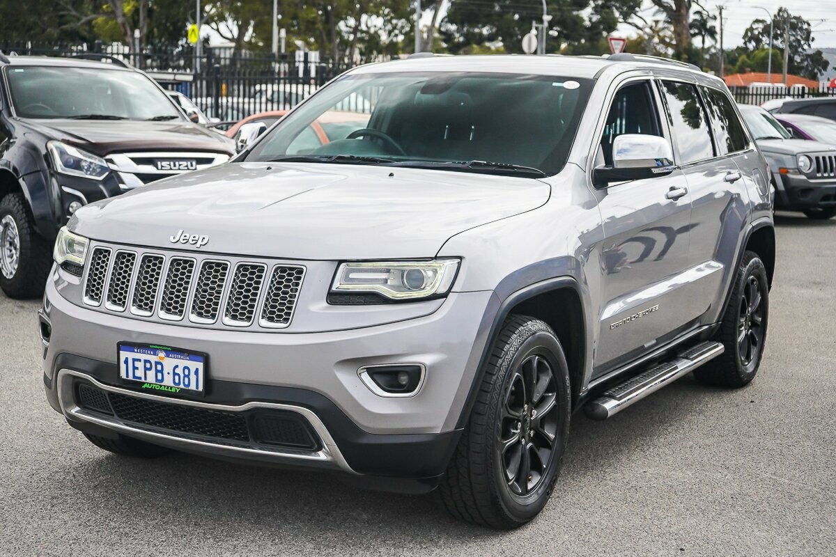 Jeep Grand Cherokee image 4