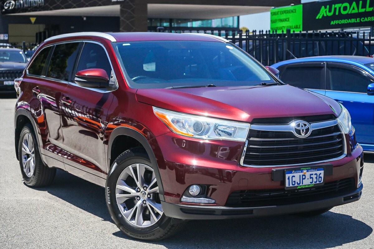 Toyota Kluger image 1
