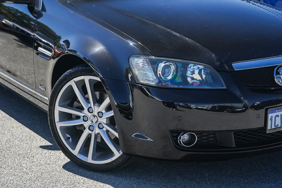 Holden Calais image 2