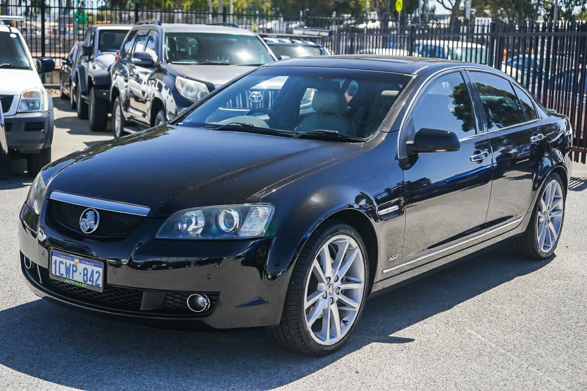Holden Calais image 4