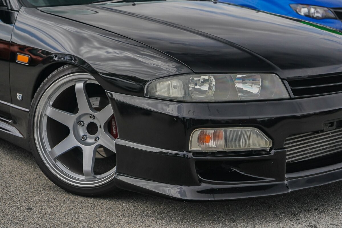 Nissan Skyline image 2