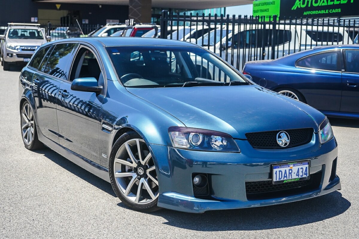 Holden Commodore image 1