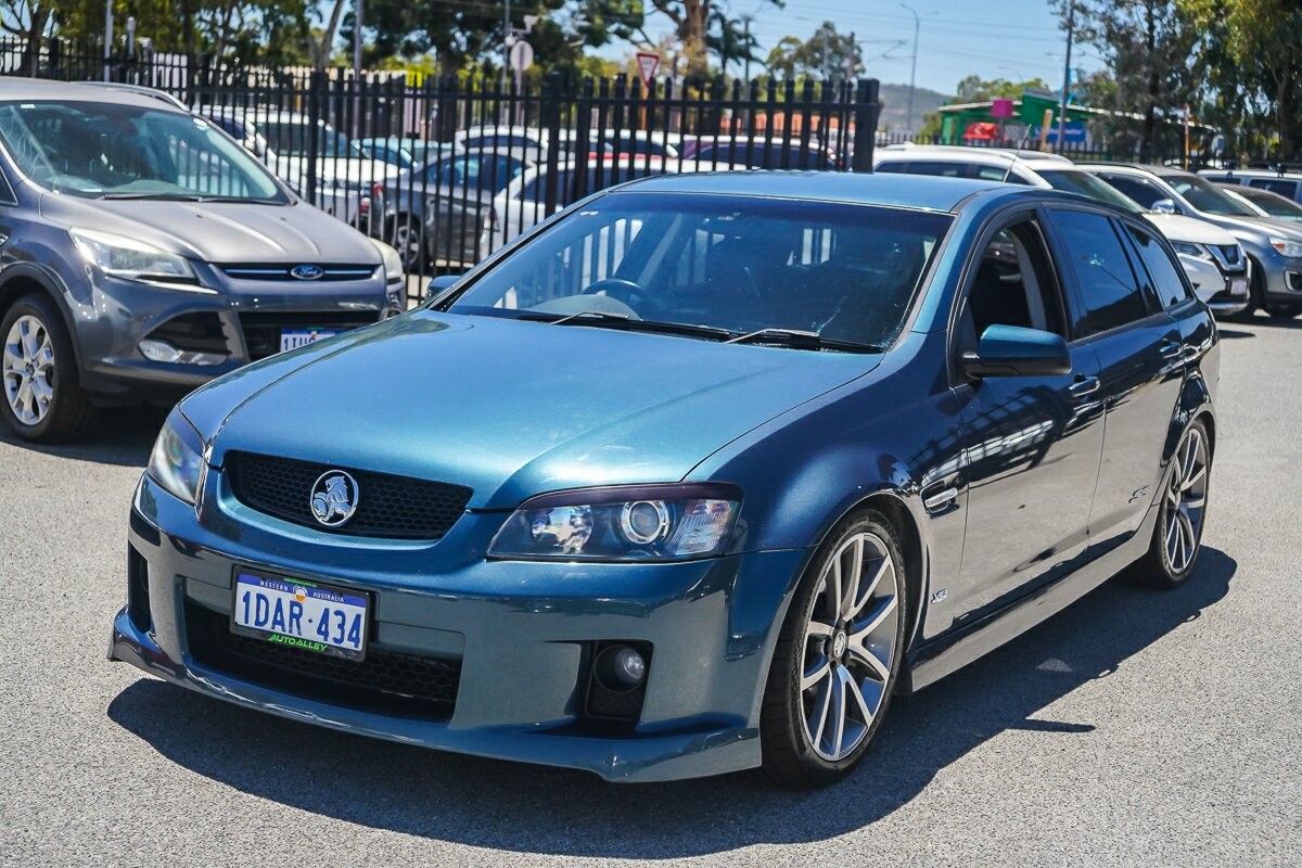 Holden Commodore image 4