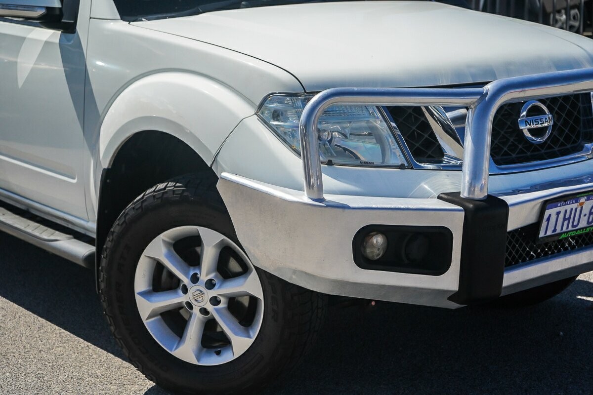 Nissan Navara image 2
