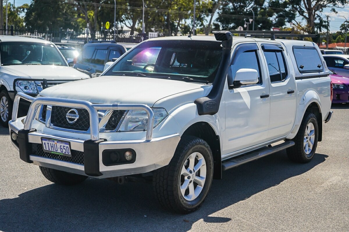 Nissan Navara image 4