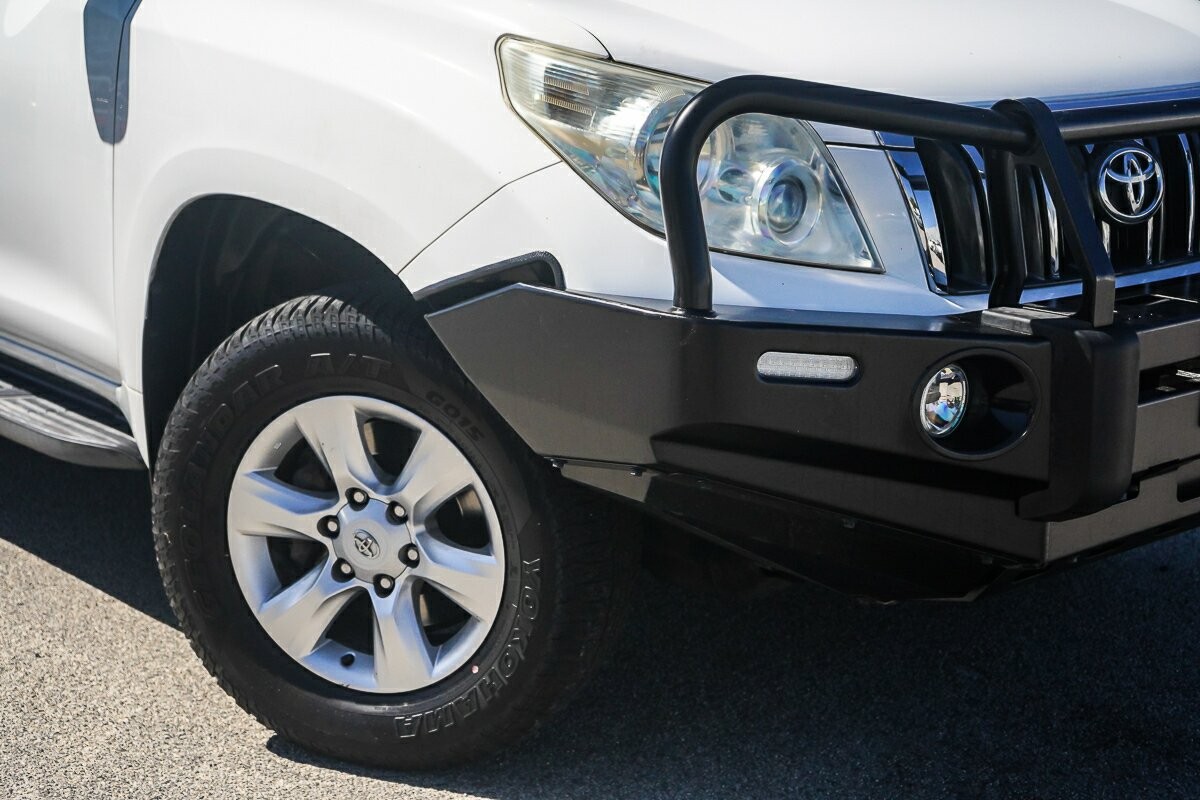 Toyota Landcruiser Prado image 2