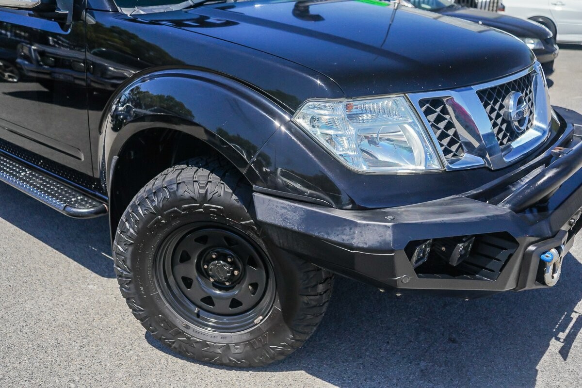 Nissan Navara image 2
