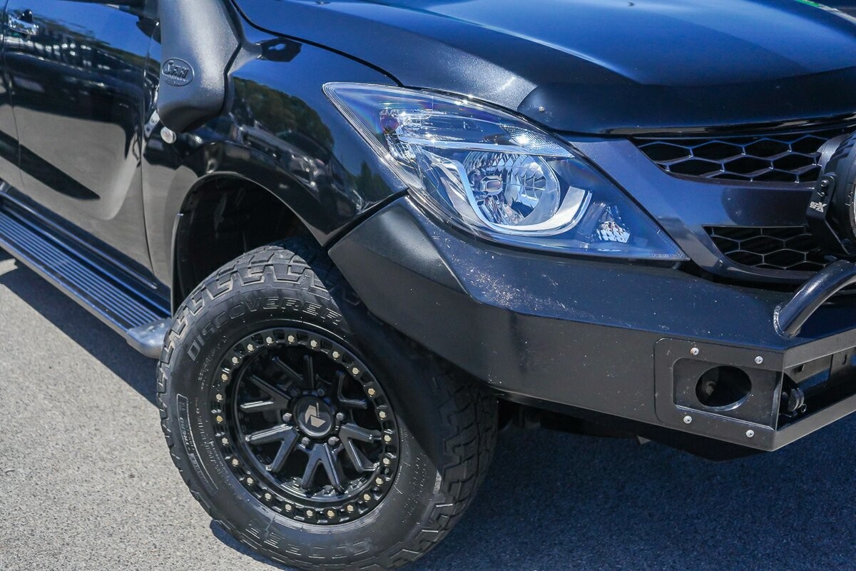 Mazda Bt-50 image 2