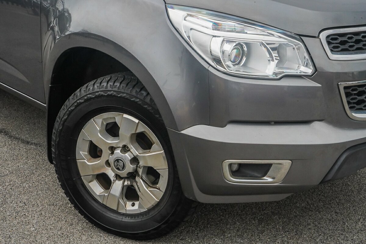 Holden Colorado image 2