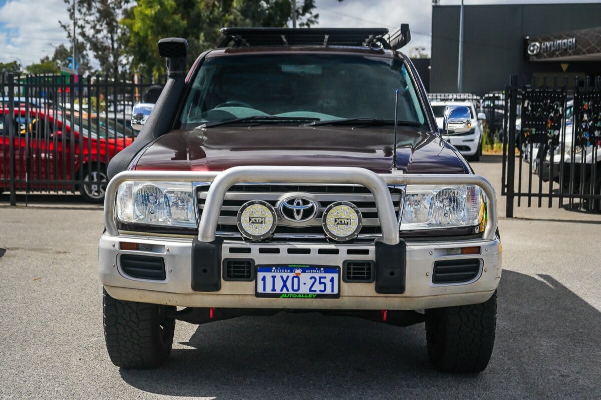 Toyota Landcruiser image 3