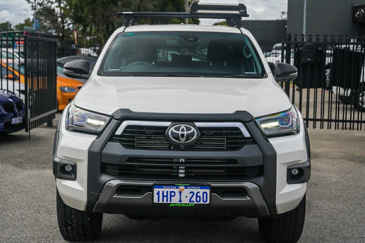 Toyota Hilux image 3