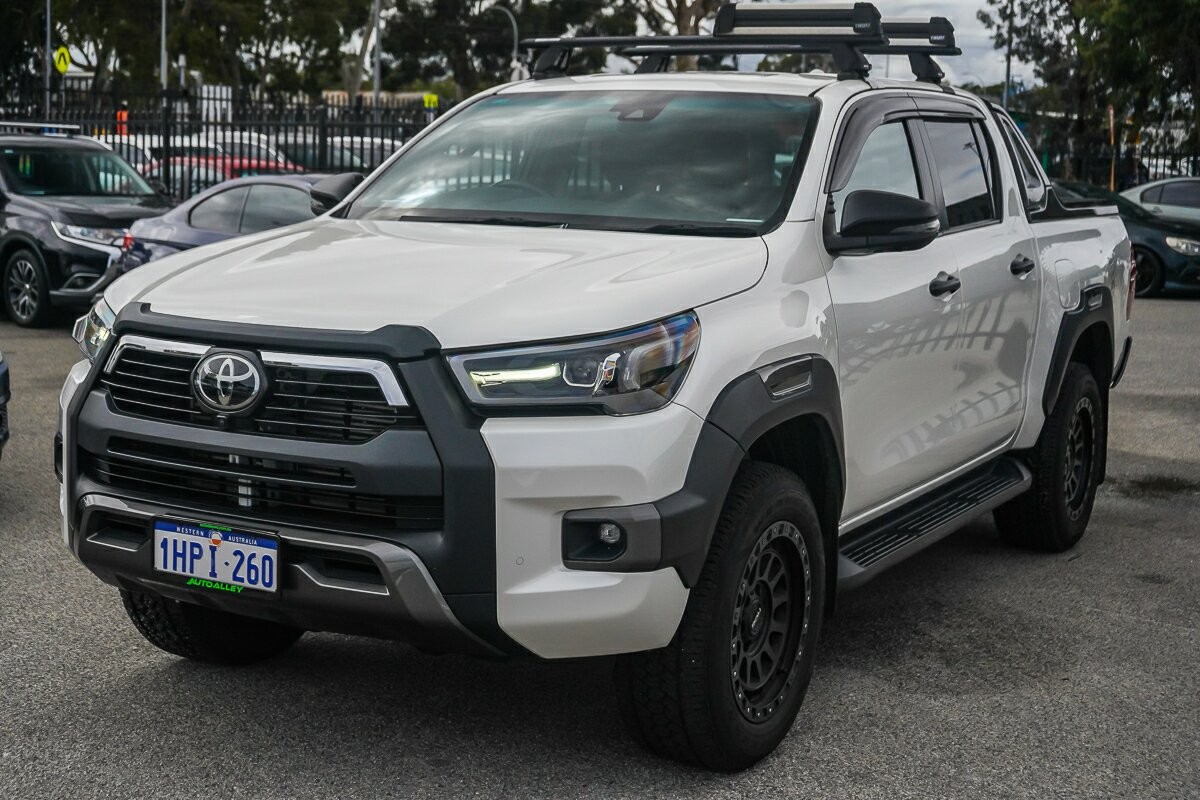 Toyota Hilux image 4