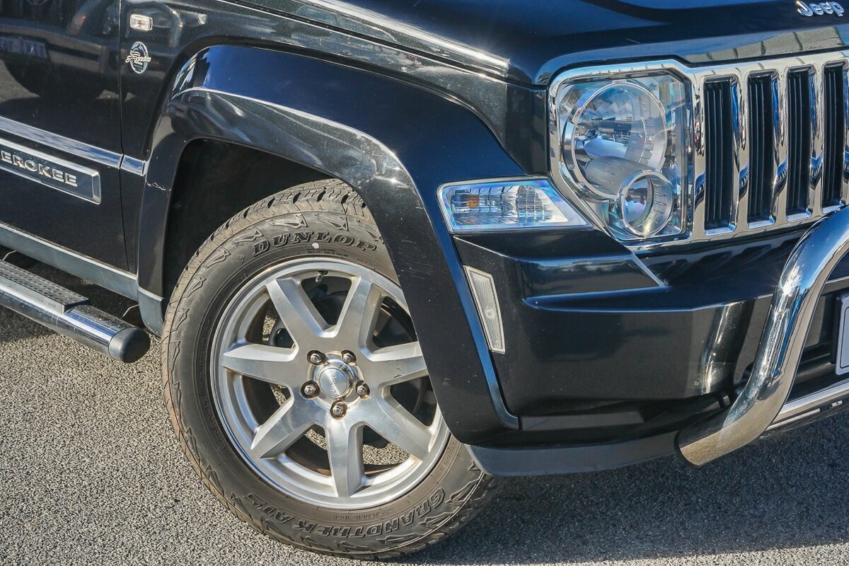 Jeep Cherokee image 2