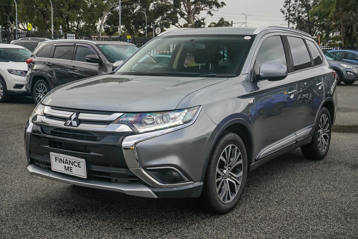 Mitsubishi Outlander image 4