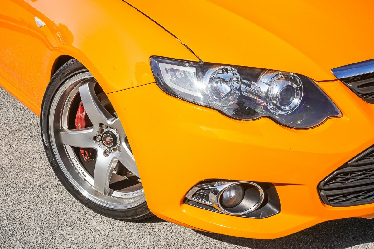 Ford Falcon image 2