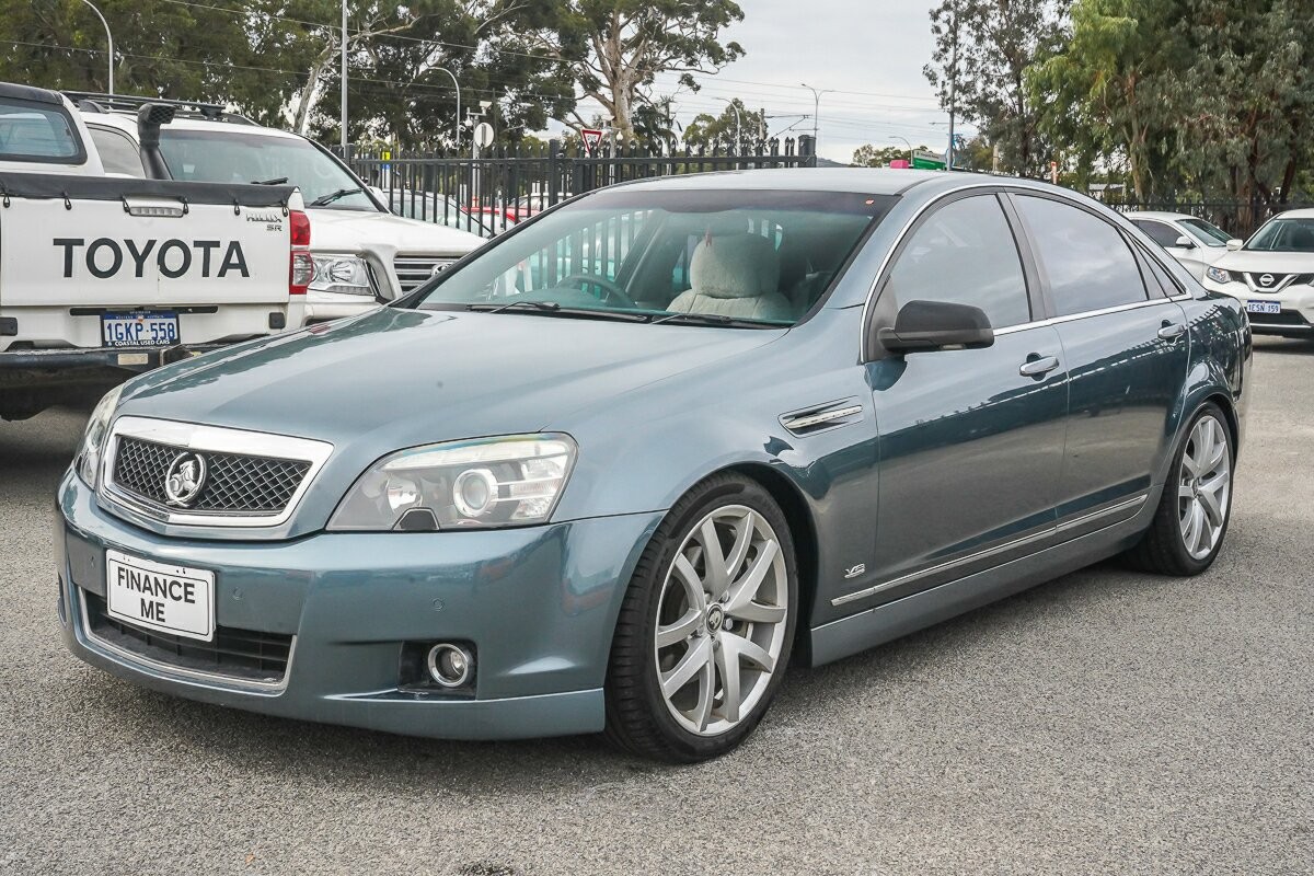 Holden Caprice image 4