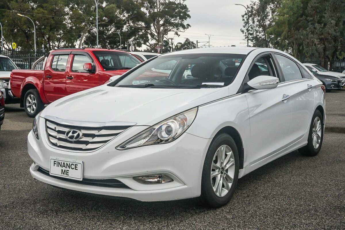 Hyundai I45 image 4