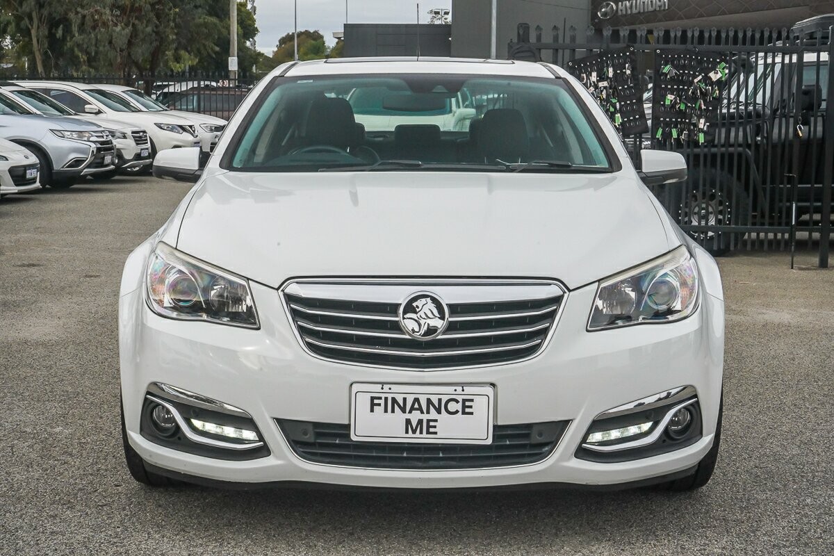 Holden Calais image 3