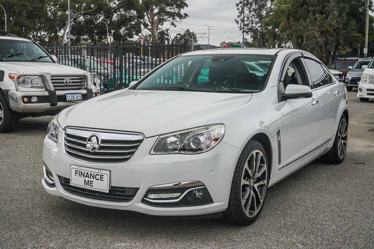 Holden Calais image 4