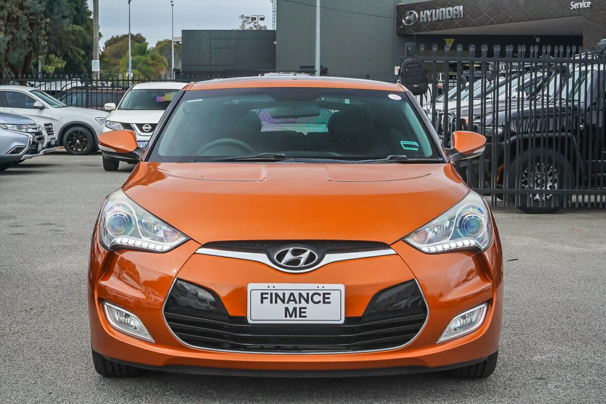 Hyundai Veloster image 3