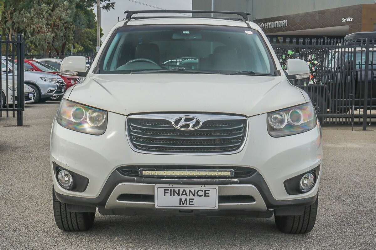 Hyundai Santa Fe image 3