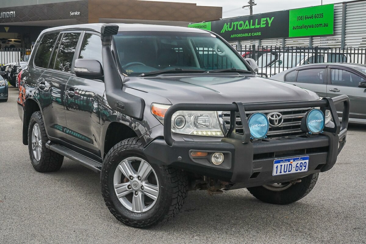 Toyota Landcruiser image 1