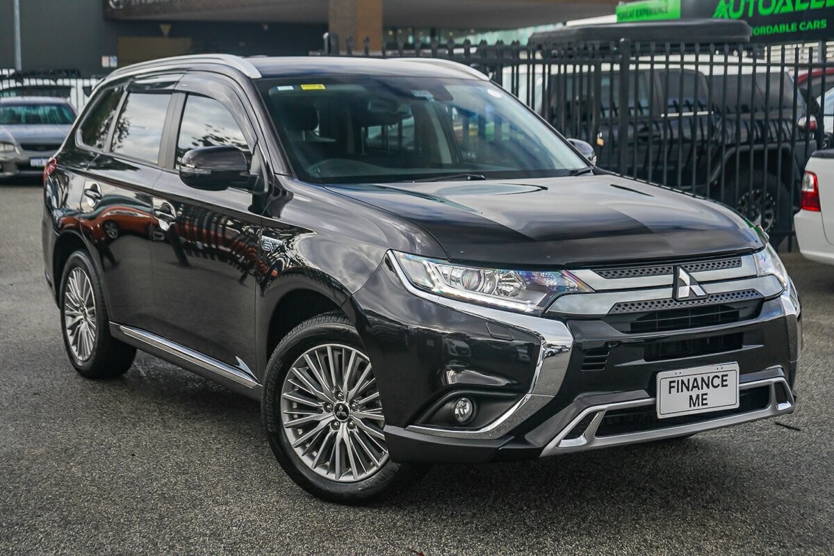 Mitsubishi Outlander image 1