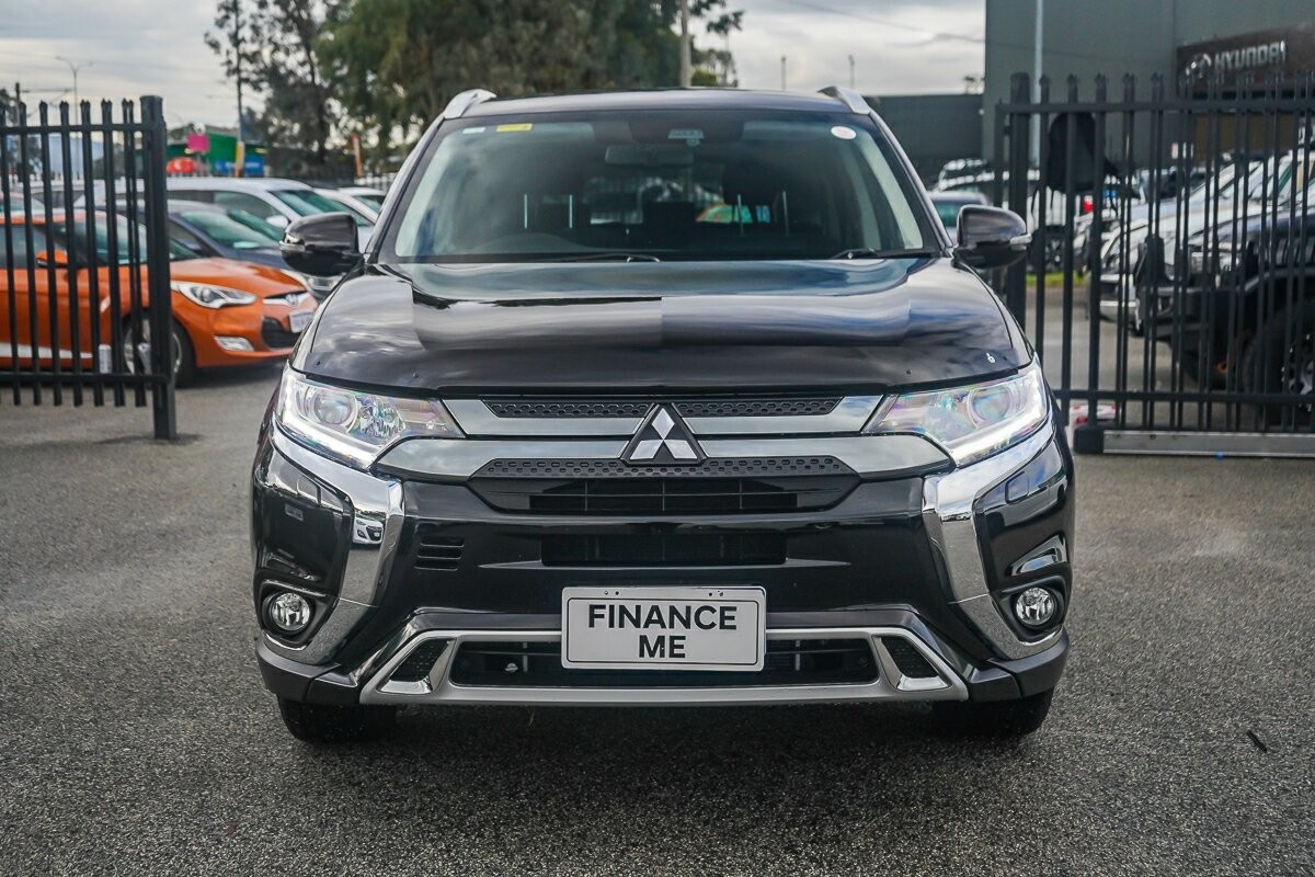 Mitsubishi Outlander image 3