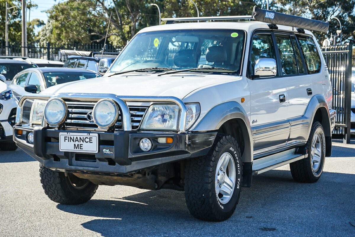 Toyota Landcruiser Prado image 4