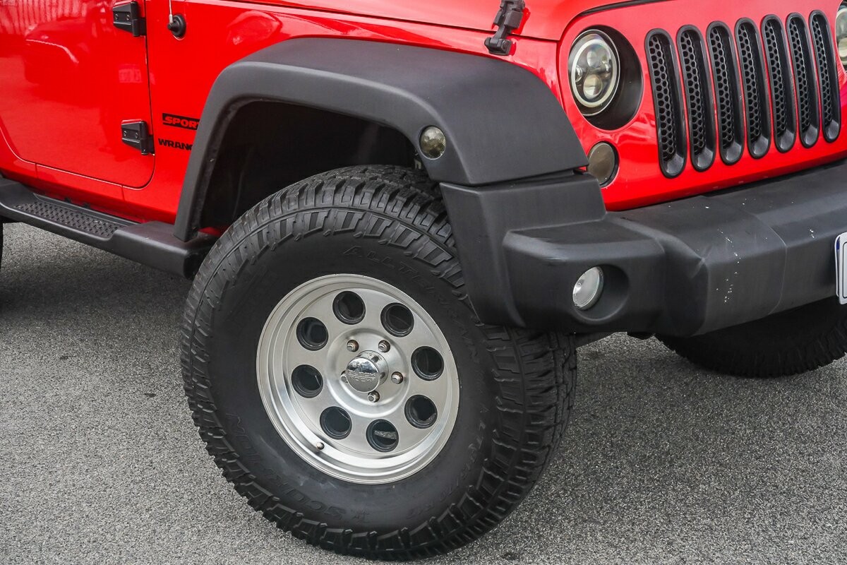 Jeep Wrangler image 2