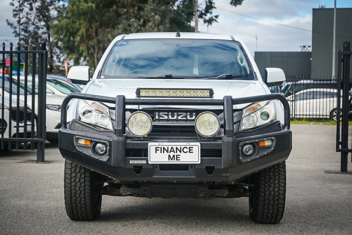 Isuzu Mu-x image 3
