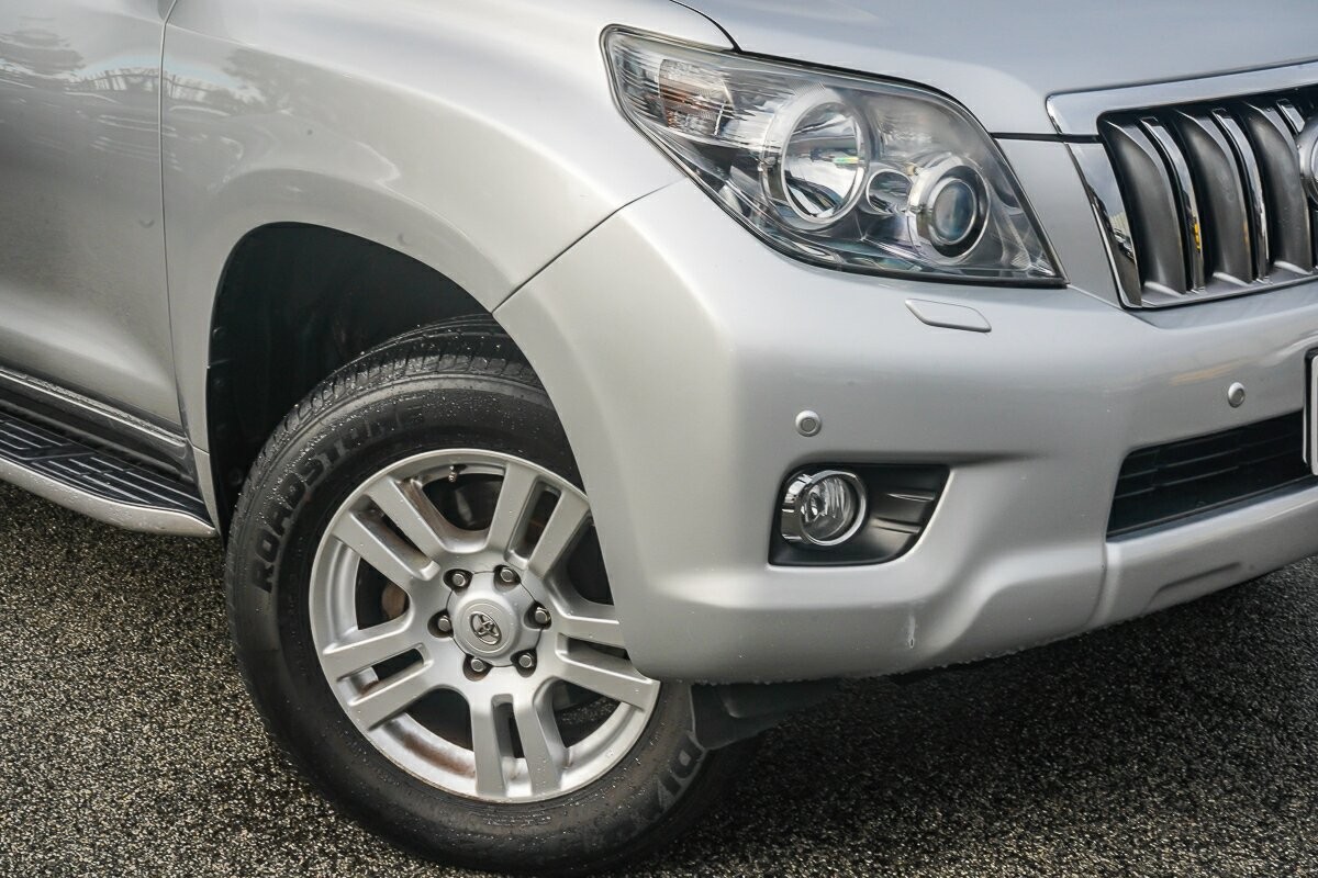 Toyota Landcruiser Prado image 2