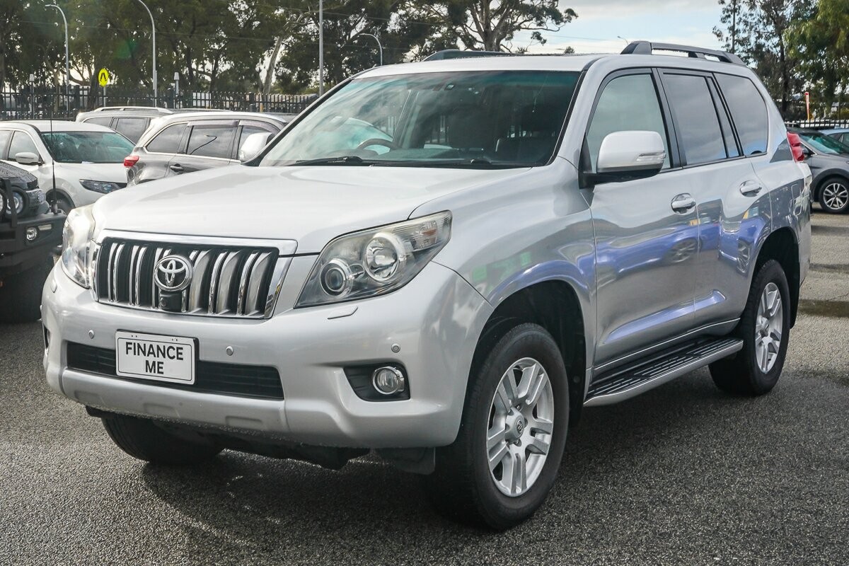 Toyota Landcruiser Prado image 4