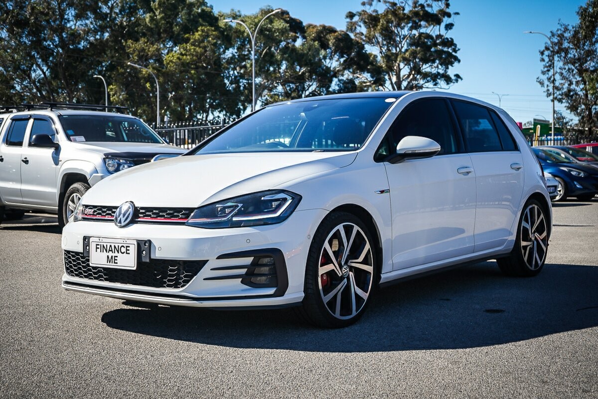 Volkswagen Golf image 4
