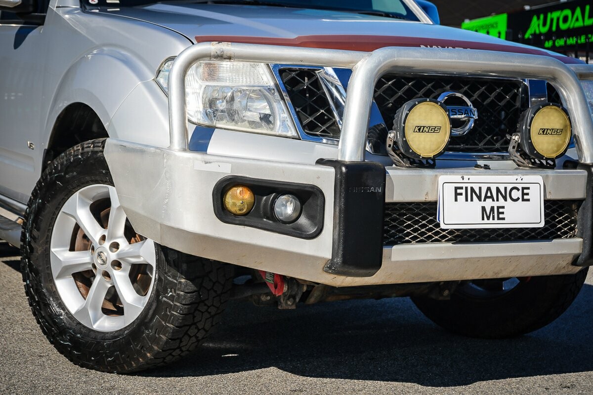 Nissan Navara image 2