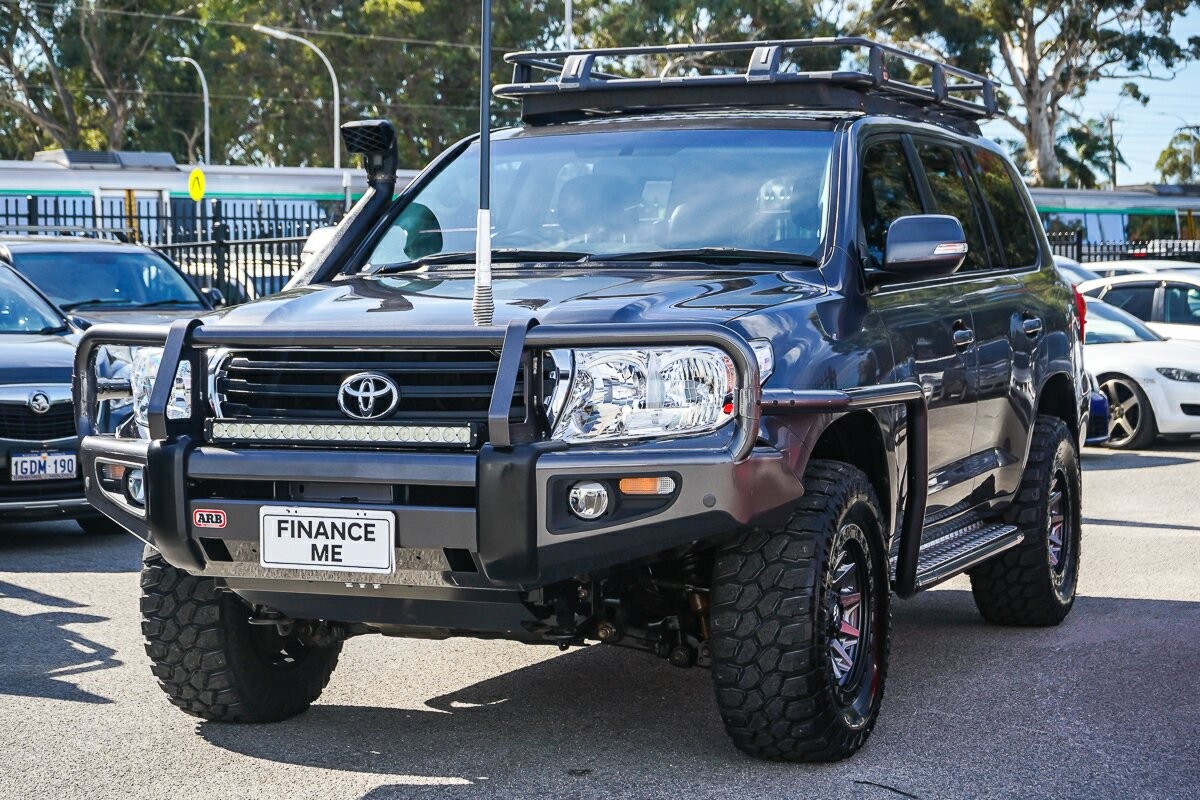 Toyota Landcruiser image 4