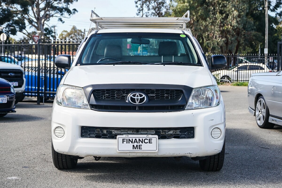 Toyota Hilux image 3