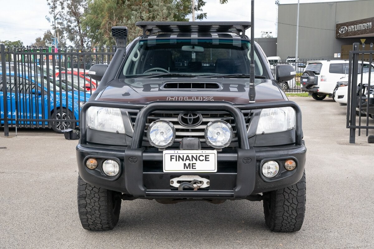 Toyota Hilux image 3