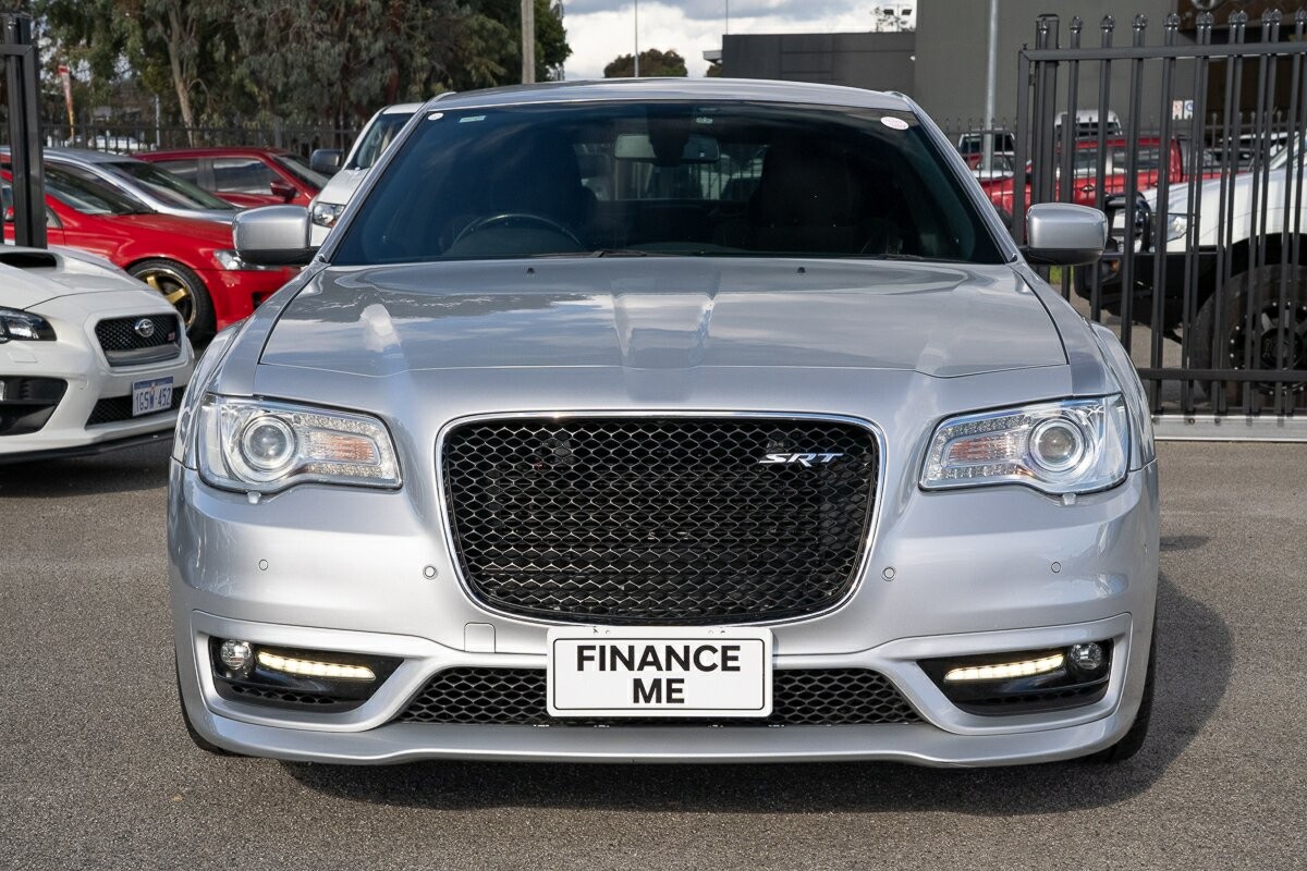 Chrysler 300 image 3