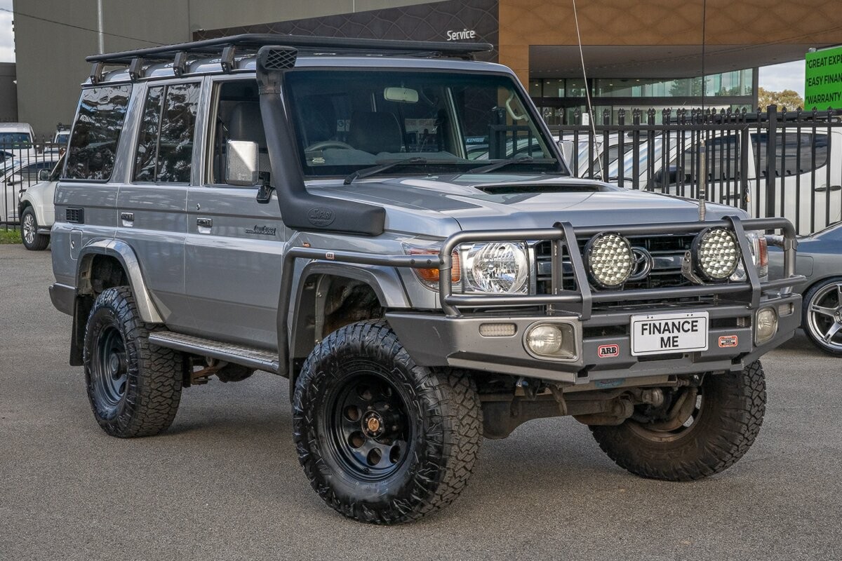 Toyota Landcruiser image 1