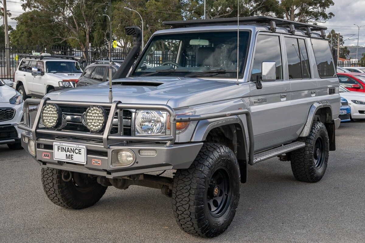 Toyota Landcruiser image 4