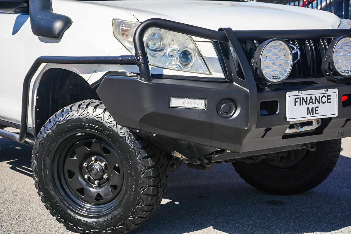 Toyota Landcruiser Prado image 2