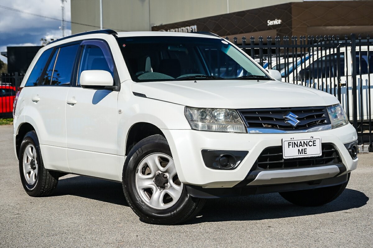 Suzuki Grand Vitara image 1