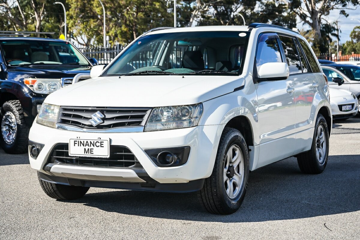 Suzuki Grand Vitara image 4